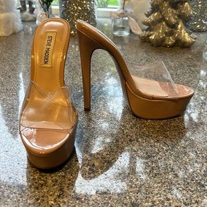 Steve Madden Lucite platform slides in Nude size 6